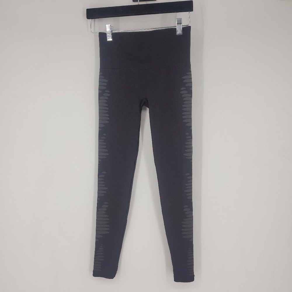 Spanx Aztec Stripe High Rise Seamless  Leggins Black Size S/P